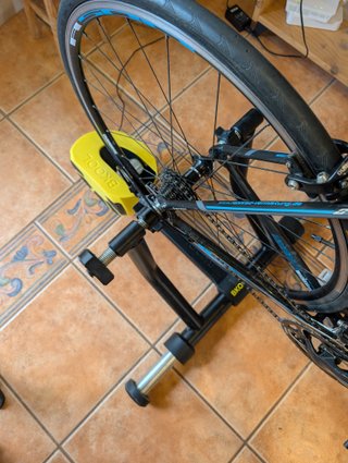 Bicicleta Carretera + Rodillo Bkool Smart Pro 2