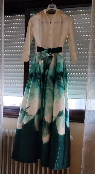 Vestido elegante El Corte Inglés verde y blanco