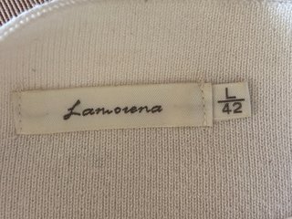 Blusa suéter blanco bordado Talla L