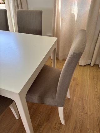 Mesa comedor Ikea y 6 sillas