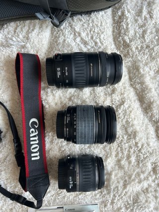 Canon EOS 5D + Grip BG-E4 + 3 Lentes