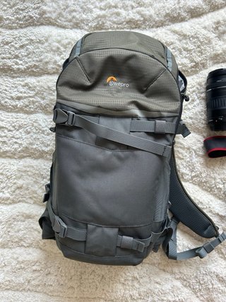 Canon EOS 5D + Grip BG-E4 + 3 Lentes