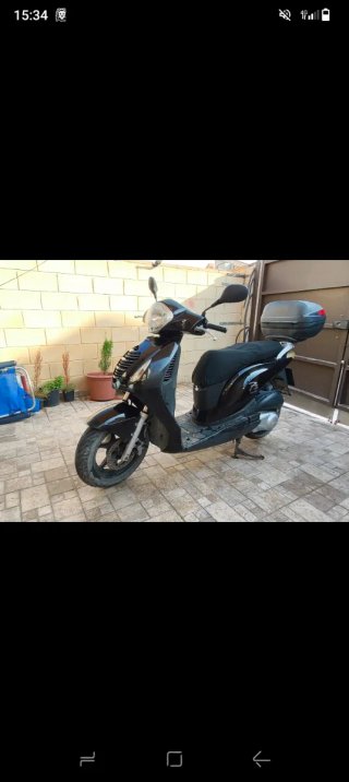 Honda PS 125i Scooter