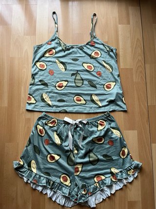 Pijama 2 piezas, aguacates, SIN ESTRENAR!