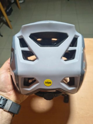 Casco Fox speedframe mips pro