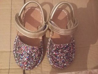 Sandalias brillantes niña número 21