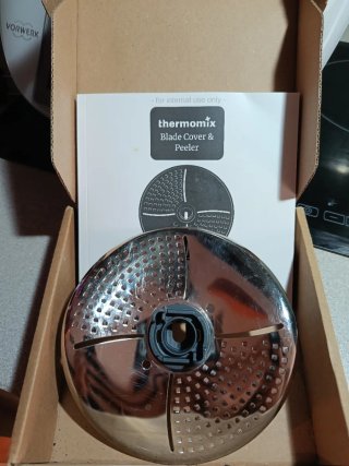 Thermomix TM6 + libro + cubrecuhcillas