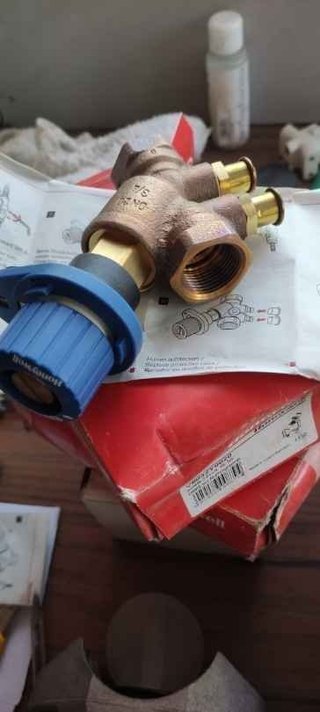 ELETRICIDAD PIEZAS VARIAS LOTE