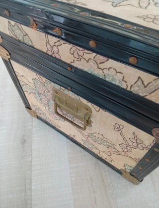 Baul de muebles antiguos