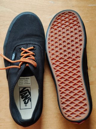 Zapatillas Vans Authentic negras cordones bicolor