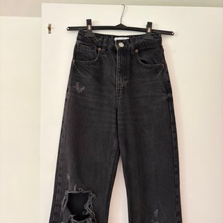 Jeans ampi Zara con strappi