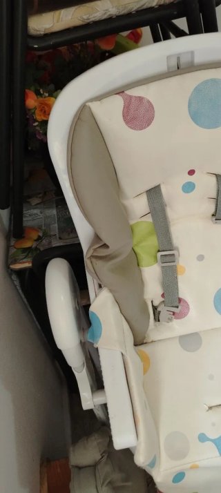 Trona infantil con cojín estampado