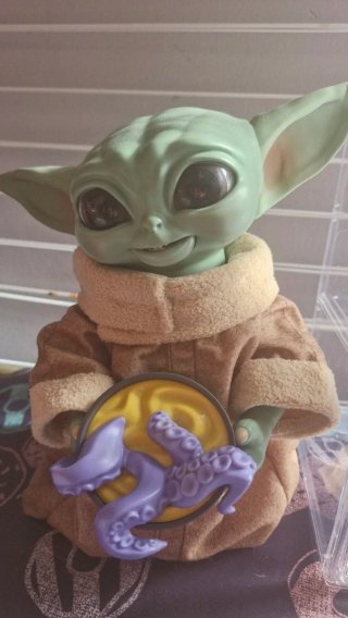 Star Wars Grogu Snackin' Animatrónico