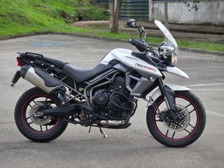 Triumph Tiger 800 XRX Adventure Moto