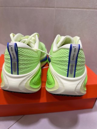 Nike Vomero Plus Talla 43 Nuevas
