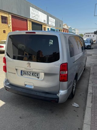Peugeot Traveller 2017