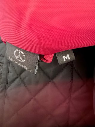 Chaqueta 2 en 1 Mercedes-Benz, ideal coleccionista
