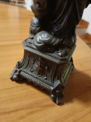 Figura Virgen de las Victorias