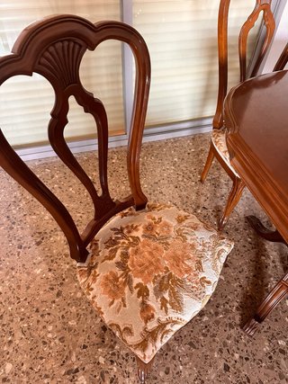 Mesa comedor y 6 sillas madera en perfecto estado