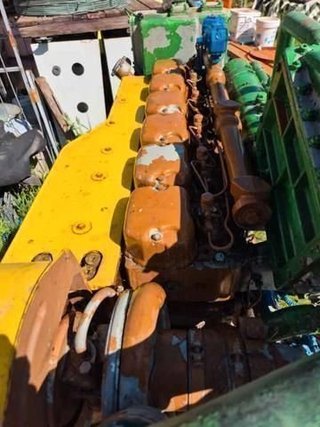 - MOTOR DEUZ 8 CILINDROS Y  6 LOTE