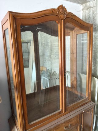 Mueble vitrina madera antiguo