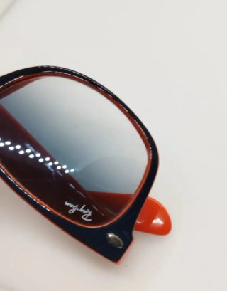 Ray-Ban