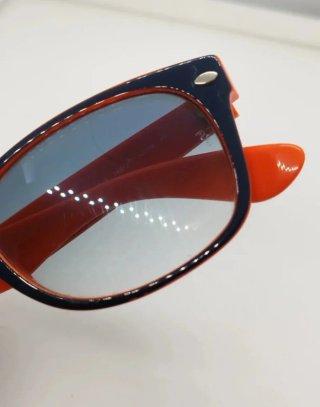 Ray-Ban