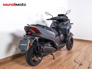 YAMAHA TRICITY 300