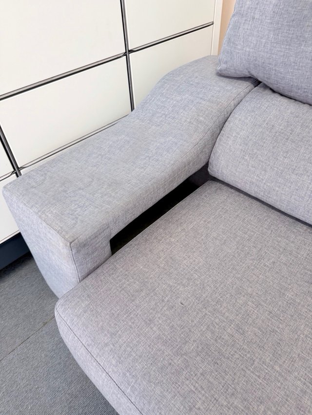 SOFÁ CHAISELONGUE KIBUK TELA GRIS SEGUNDAMANO