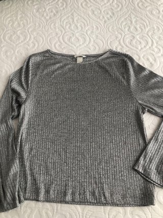 Camiseta H&M Plateada Manga Larga