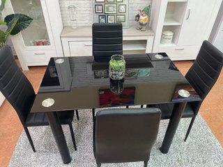 Mesa comedor moderna de cristal negro con 4 sillas