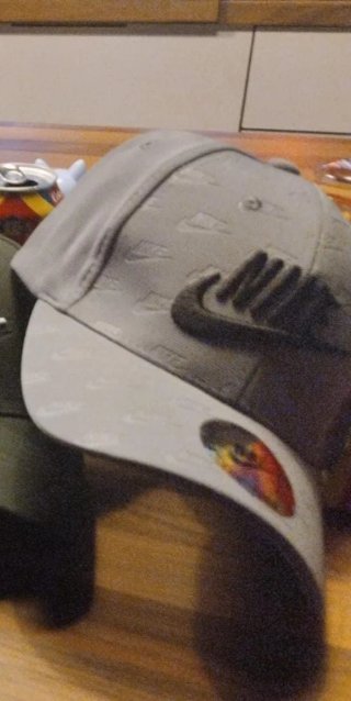 Berretto Nike bianco con logo nero
