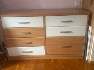 Cómoda 7 cajones madera y blanco