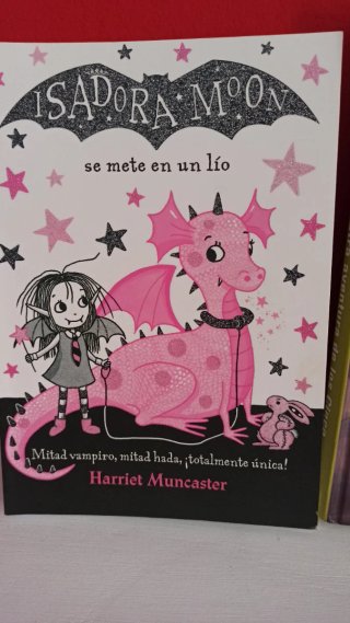 Lote de libros sin estrenar. Primeras lecturas