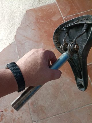 Sillín de bicicleta negro