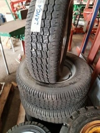 - LOTE DE RUEDAS DE MAQUINAS