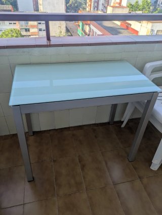 Mesa de cocina cristal y metal