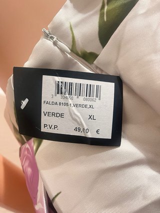 Falda de fiesta floral beige y rosa