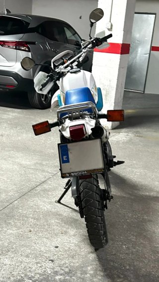 Yamaha XT350 '93 - Buen estado + motor repuesto