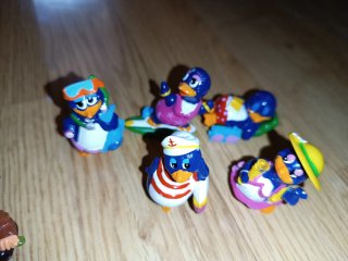 Lote de figuras Kinder años 90.