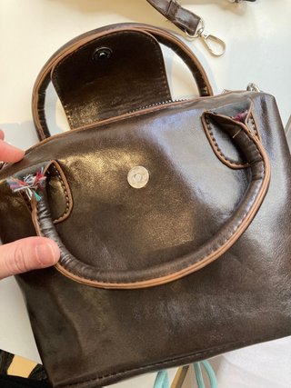 Bolso marron elegante con asa y bandolera – Nuevo