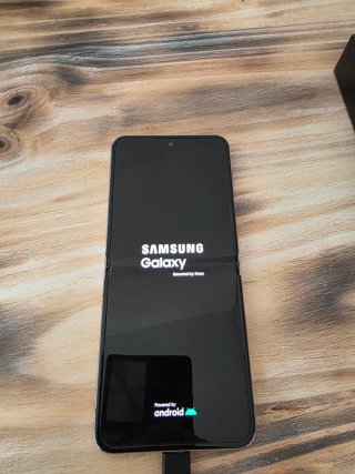 Vendo Samsung Galaxy Z Flip 5 Lavanda x reparar