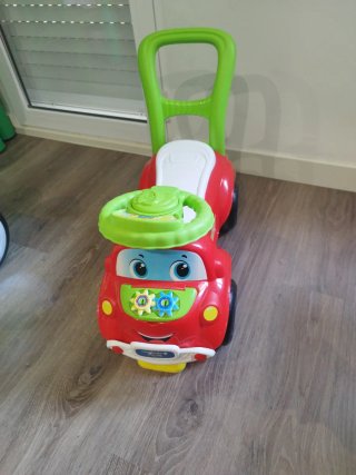 Coche de juguete para empujar y montar