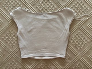 Top blanco de manga corta
