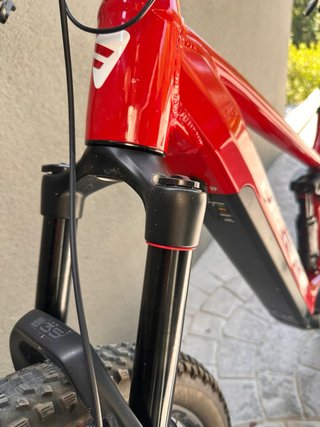 Bicicleta eléctrica Berria Roja talla L