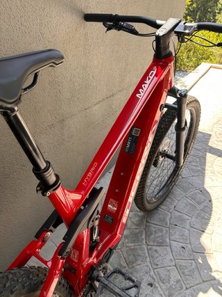 Bicicleta eléctrica Berria Roja talla L