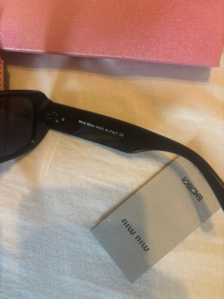 Ulleres de sol Miu Miu negres + funda i caixa