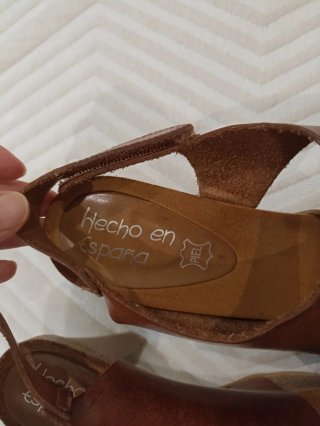 Tacones piel 39 cómodos.