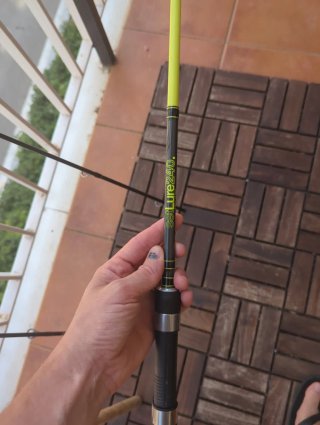 Caña de pescar spinning  2.40m