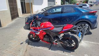Honda CBR500R año 2024 - buen estado